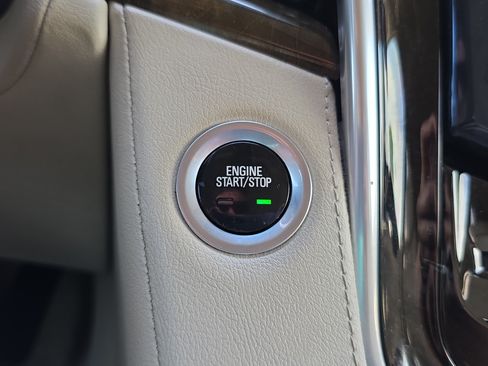 Used 2020 Cadillac Escalade 2WD image 26