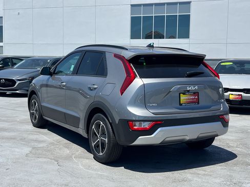 New 2026 Kia Niro EX FWD image 4