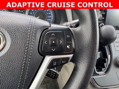 Used 2019 Toyota Sienna LE AWD/4WD image 29