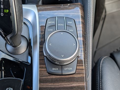 Used 2022 BMW 530i 530i w/ M Sport Package image 37