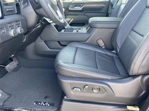 New 2026 GMC Sierra 3500 Denali w/ Denali Reserve Package image 23