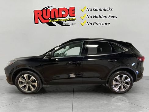 Used 2024 Ford Escape Platinum AWD/4WD image 3