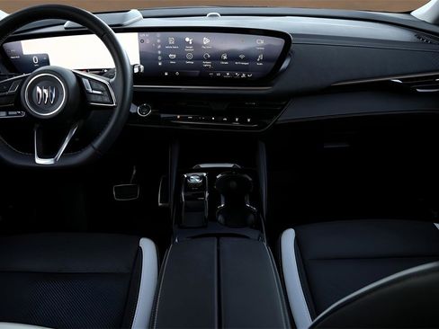 Used 2025 Buick Envision Sport Touring image 24