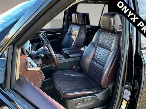 Used 2023 Cadillac Escalade Sport Platinum w/ LPO, ONYX Package image 27