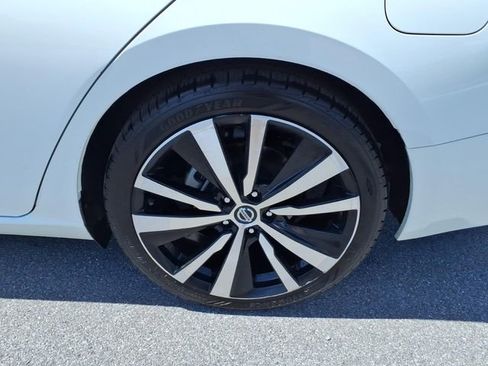 Used 2022 Nissan Altima 2.5 SR FWD image 13