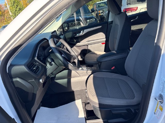 Used 2021 Ford Escape SE w/ Cold Weather Package AWD/4WD image 8