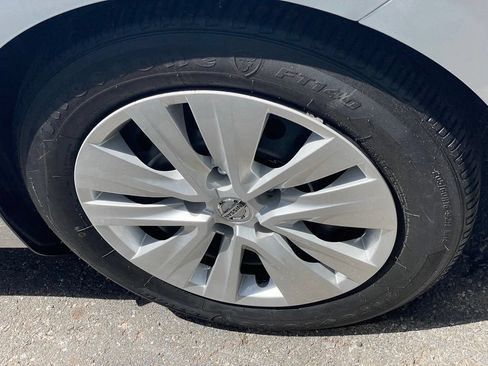 Certified 2023 Nissan Sentra S FWD image 8