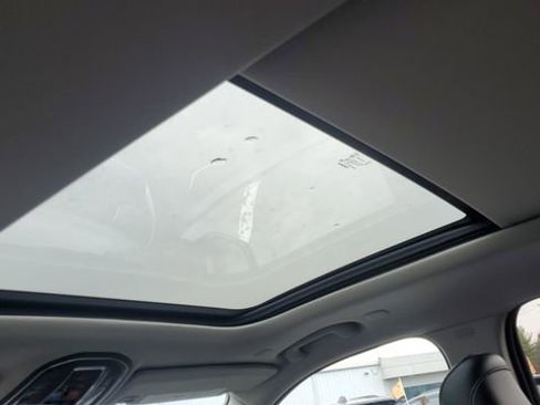 Certified 2023 Jeep Grand Cherokee Limited image 10