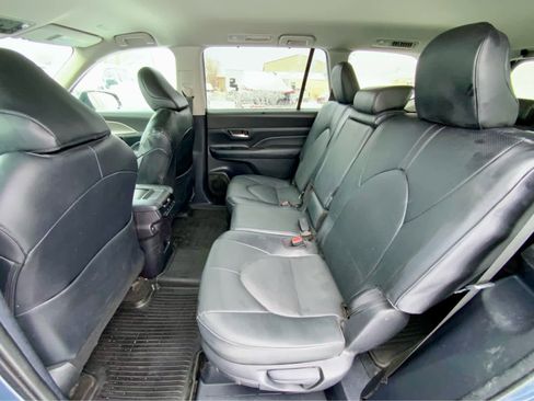 Used 2024 Toyota Grand Highlander XLE image 23