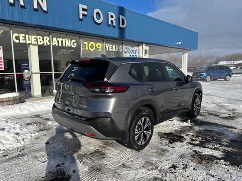 Used 2023 Nissan Rogue SV image 5