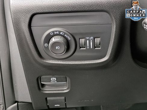 Used 2024 Jeep Grand Cherokee Limited w/ Luxury Tech Group II AWD/4WD image 21