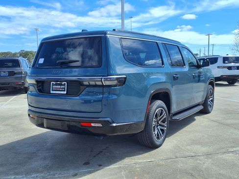 New 2026 Jeep Grand Wagoneer L 4WD w/ Premium Group I image 4