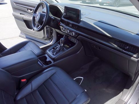 Used 2025 Honda CR-V EX-L image 11