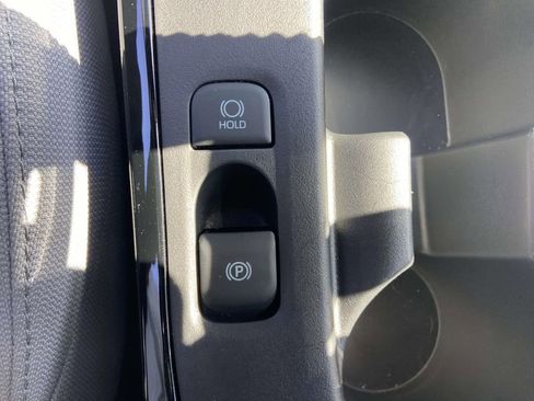 Used 2025 Toyota Corolla SE image 27