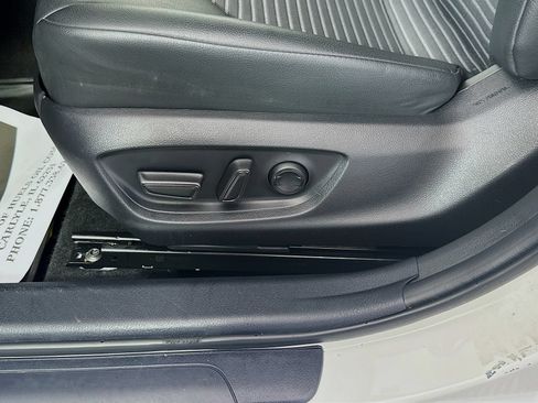 Used 2023 Toyota Camry SE FWD image 18