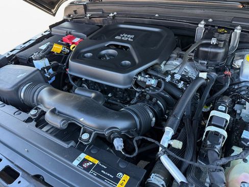 Certified 2022 Jeep Wrangler Unlimited Sahara w/ LED Lighting Group image 22