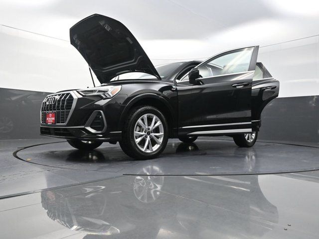 Used 2025 Audi Q3 2.0T Premium AWD/4WD image 41