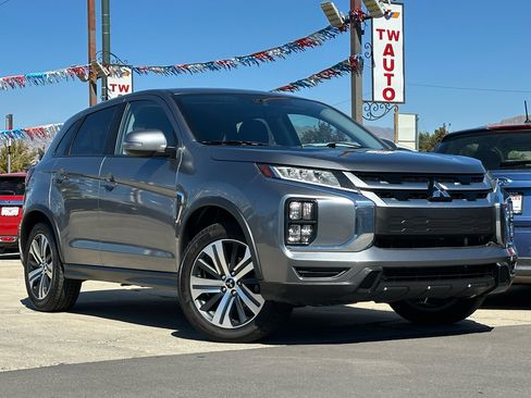 Used 2021 Mitsubishi Outlander Sport SE image 3