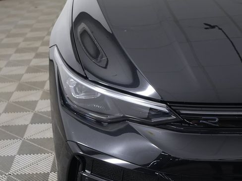 Used 2025 Volkswagen Golf R Black Edition image 17