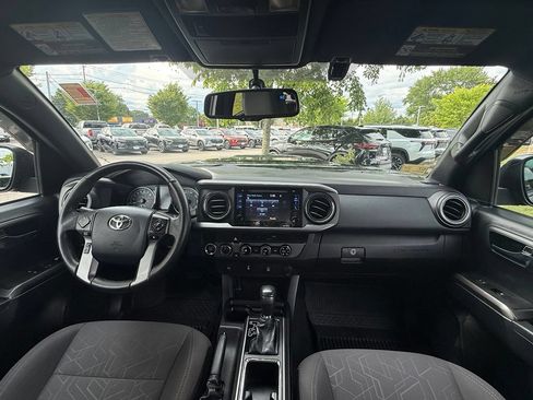 Used 2017 Toyota Tacoma TRD Sport w/ Tow Package (A/T) AWD/4WD image 22