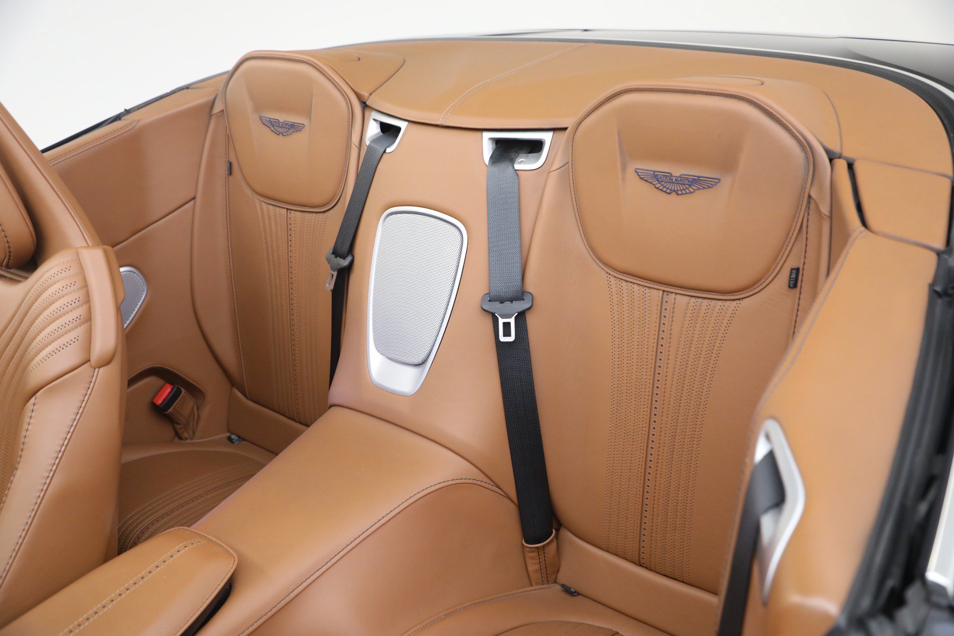 Used 2019 Aston Martin DB11 Volante RWD image 39