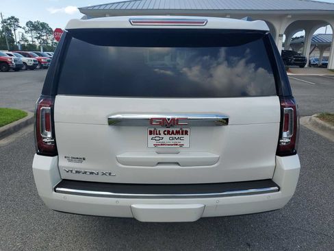 Used 2017 GMC Yukon XL Denali w/ Open Road Package AWD/4WD image 4