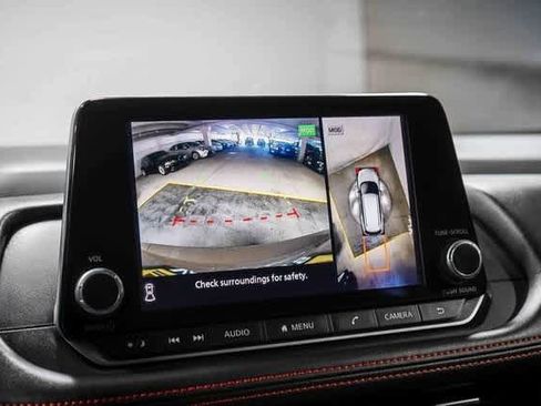 Used 2025 Nissan Rogue SV image 25