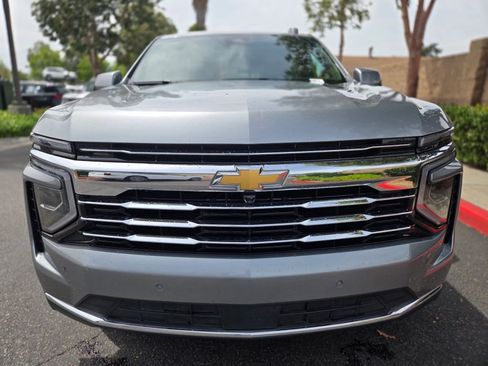 Used 2025 Chevrolet Tahoe LT image 3