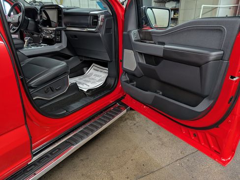 Used 2022 Ford F150 Lariat AWD/4WD image 7