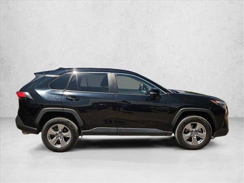 Used 2024 Toyota RAV4 XLE FWD image 4