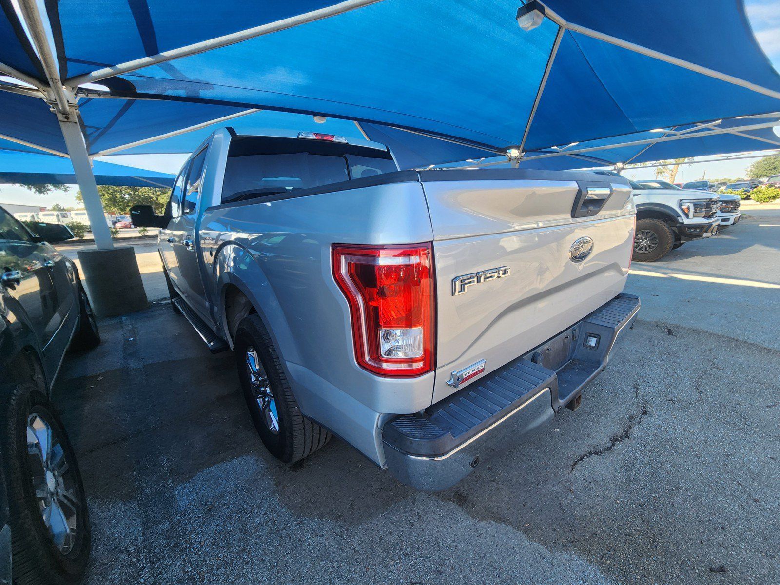 Used 2015 Ford F150 XLT w/ Equipment Group 302A Luxury RWD image 3