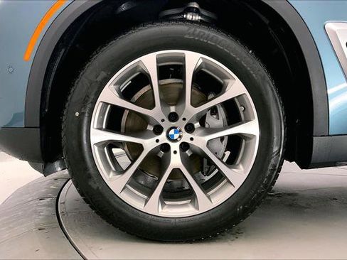 New 2026 BMW X5 xDrive40i w/ Premium Package image 9