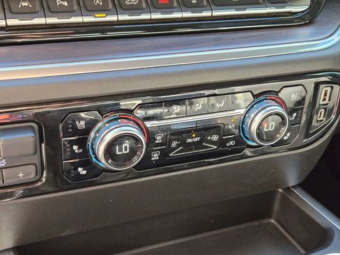 Used 2022 GMC Sierra 1500 SLT w/ SLT Premium Plus Package image 28