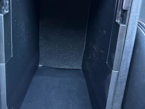 Used 2013 Toyota Camry SE image 38