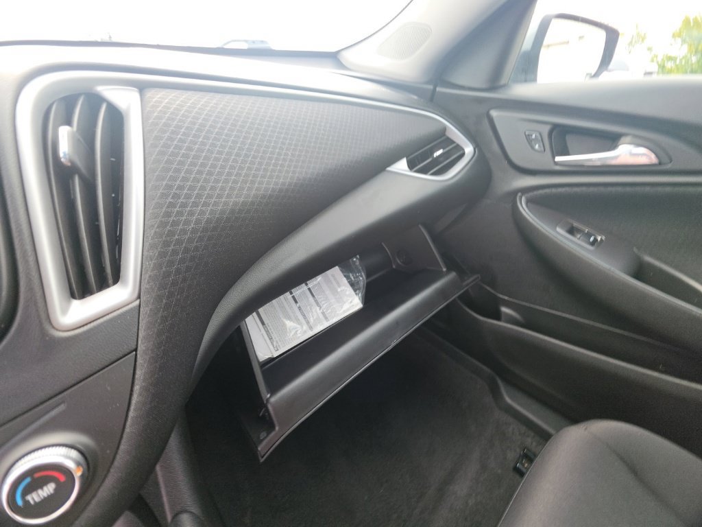 Used 2024 Chevrolet Malibu RS FWD image 22