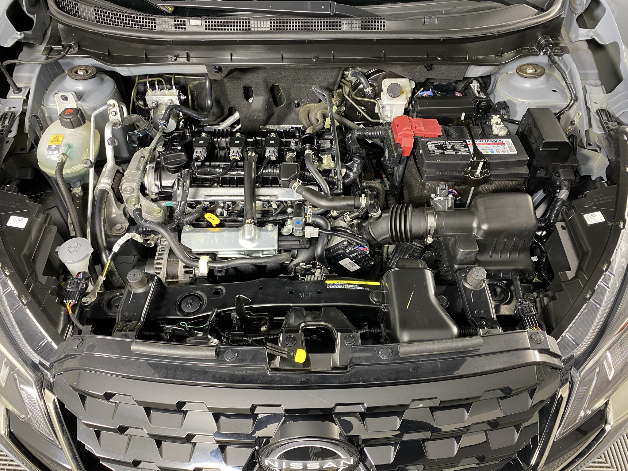 Used 2024 Nissan Kicks SR w/ SR Premium Package FWD image 30