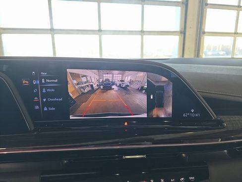 Certified 2022 Cadillac Escalade Premium Luxury image 25