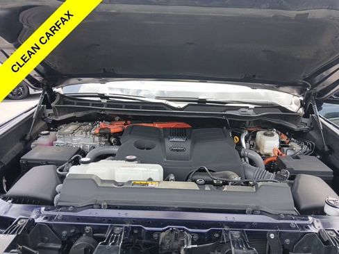 Used 2024 Toyota Tundra Platinum AWD/4WD image 37