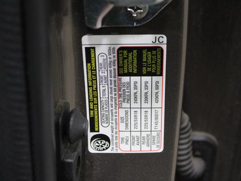 Used 2023 Subaru Forester Limited AWD/4WD image 36