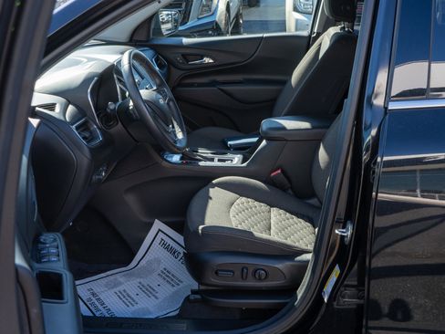 Used 2020 Chevrolet Equinox LT image 18