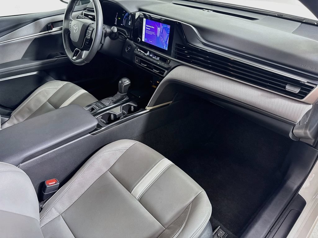 Used 2025 Toyota Camry SE w/ Convenience Package FWD image 26