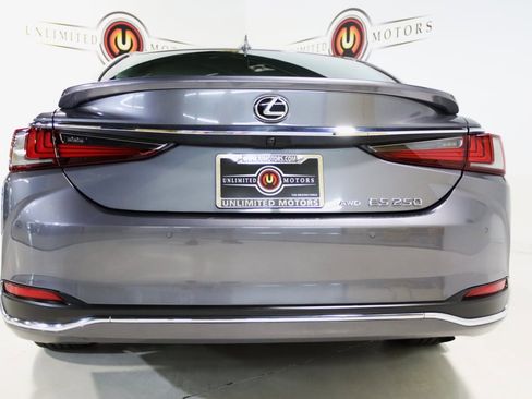 Used 2021 Lexus ES 250 w/ Premium Package image 24