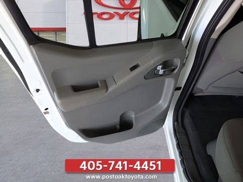 Used 2020 Nissan Frontier SV w/ Midnight Edition Floor Mats RWD image 21