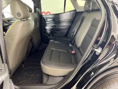 New 2026 Chevrolet Trax ACTIV w/ Sunroof Package FWD image 22