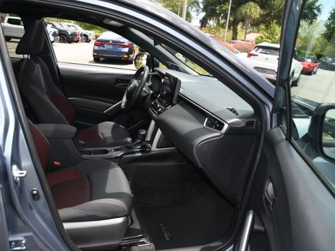 Used 2024 Toyota Corolla Cross AWD Hybrid w/ Moonroof Package image 20