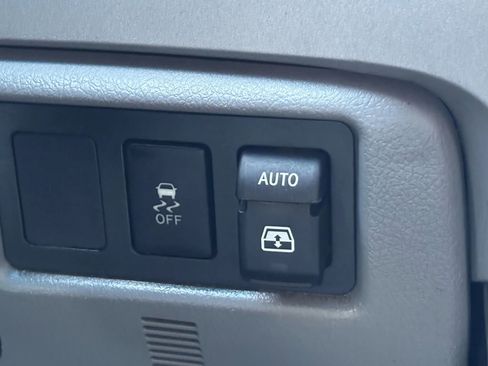 Used 2008 Toyota Sequoia Limited image 37