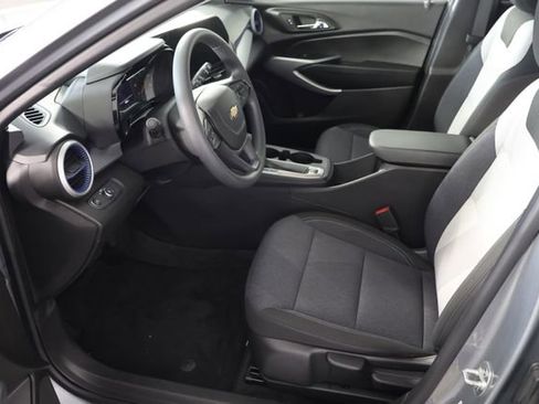 Used 2024 Chevrolet Trax LS w/ Driver Confidence Package image 16