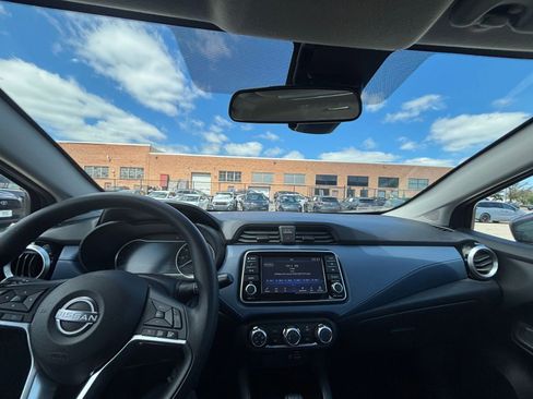 Used 2025 Nissan Versa SV w/ Trunk Package FWD image 33