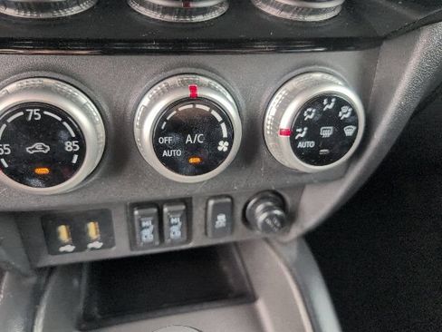 Used 2020 Mitsubishi Outlander Sport ES FWD image 25