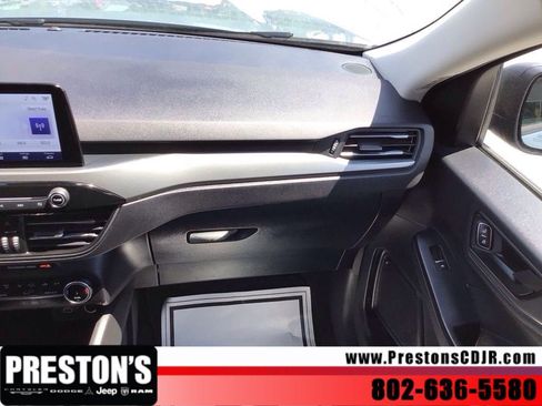 Used 2025 Ford Escape Active AWD/4WD image 14